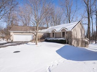 5386 Bronco Dr, Clarkston, MI