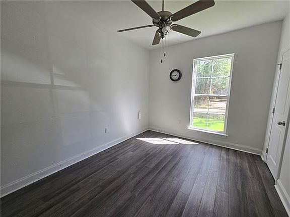 4th image of 57467 Cedar Ave