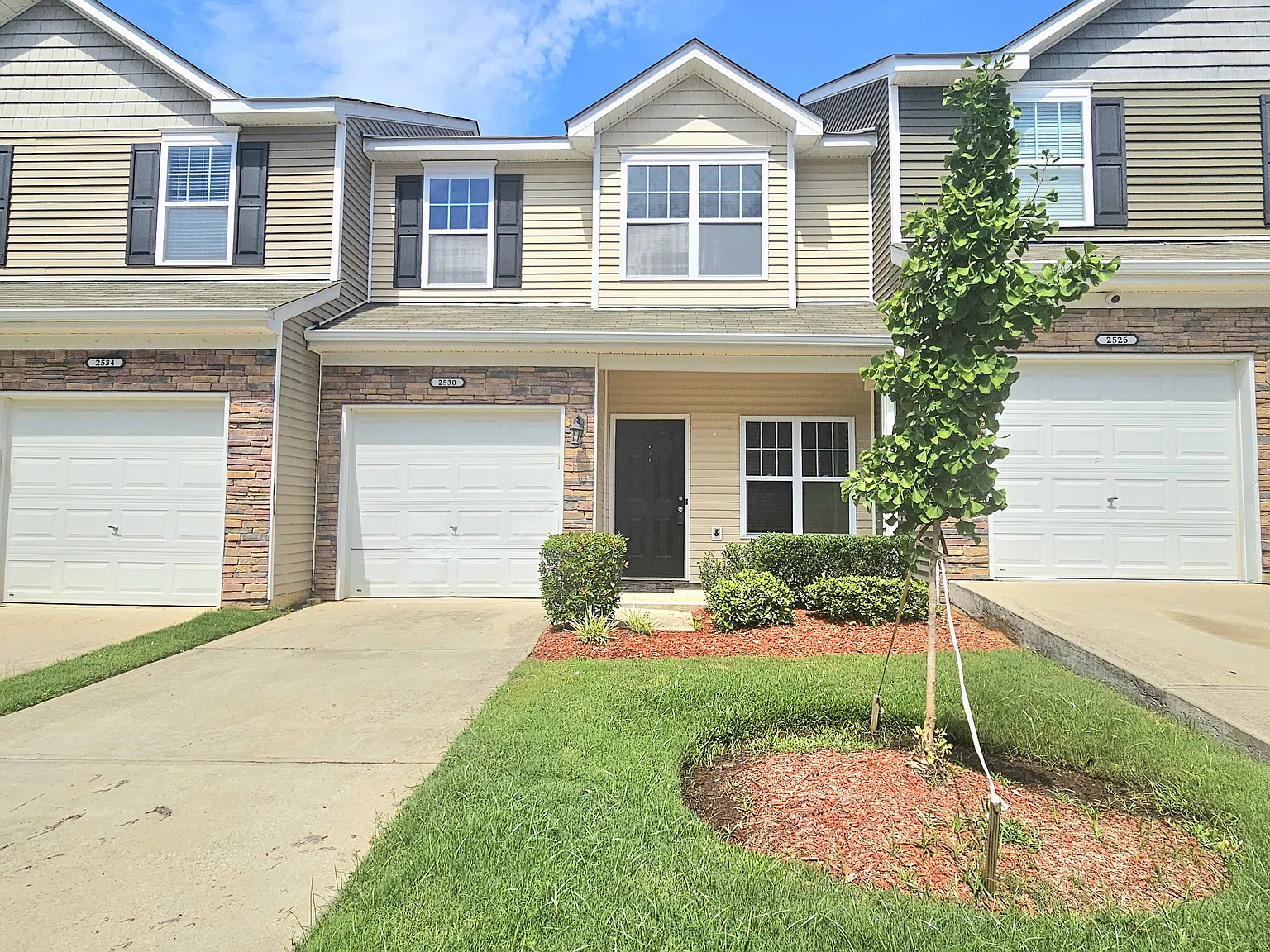 2530 Madeline Meadow Dr — Photo 1