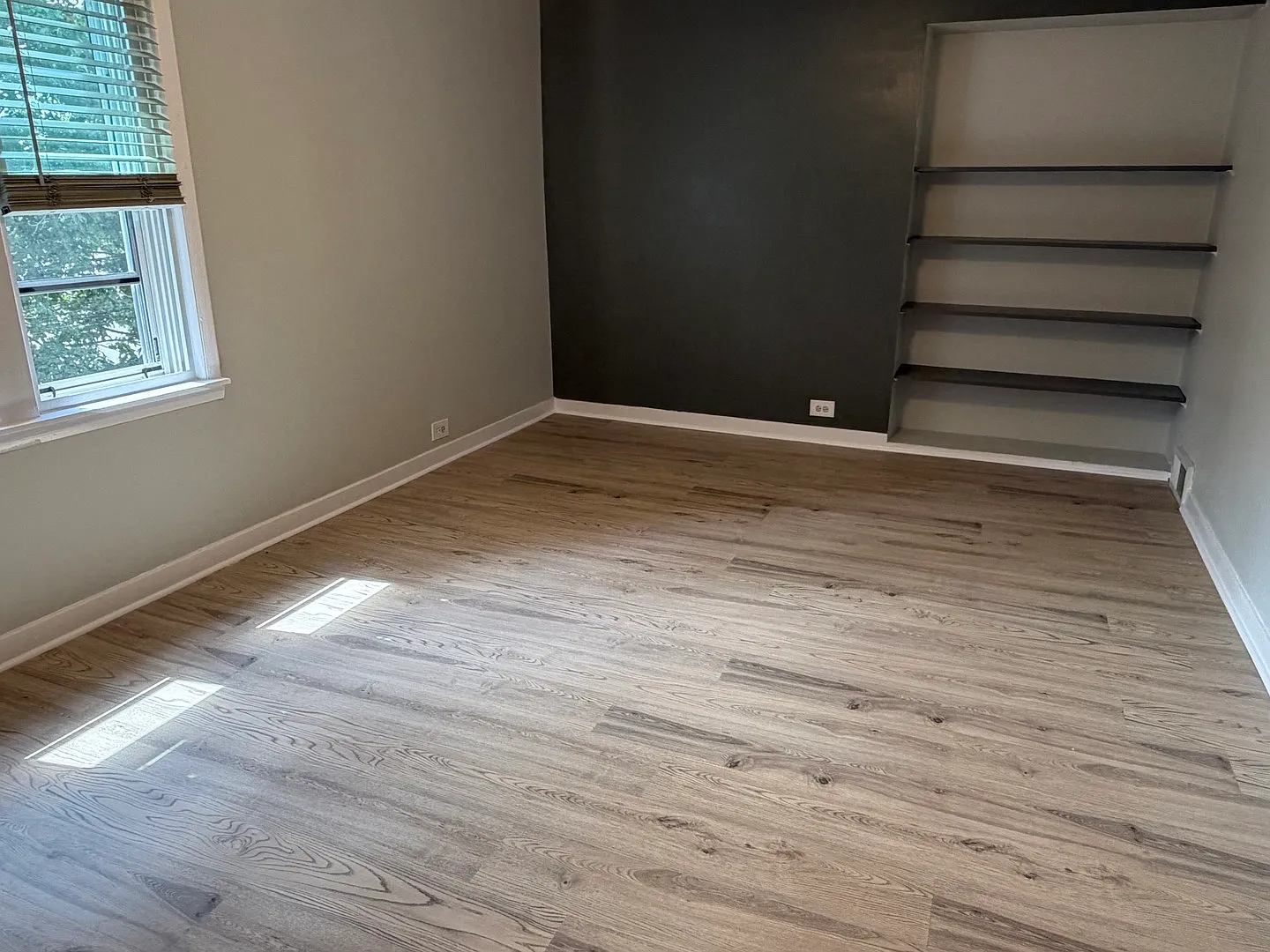 2 bed, 900 sqft, $2,000 — Photo 4