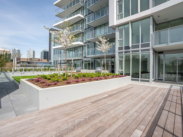 9675 King George Blvd #2707 — Photo 11