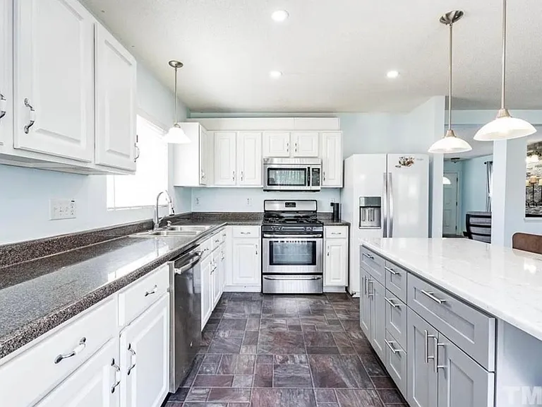 244 Trayesan Dr — Photo 6