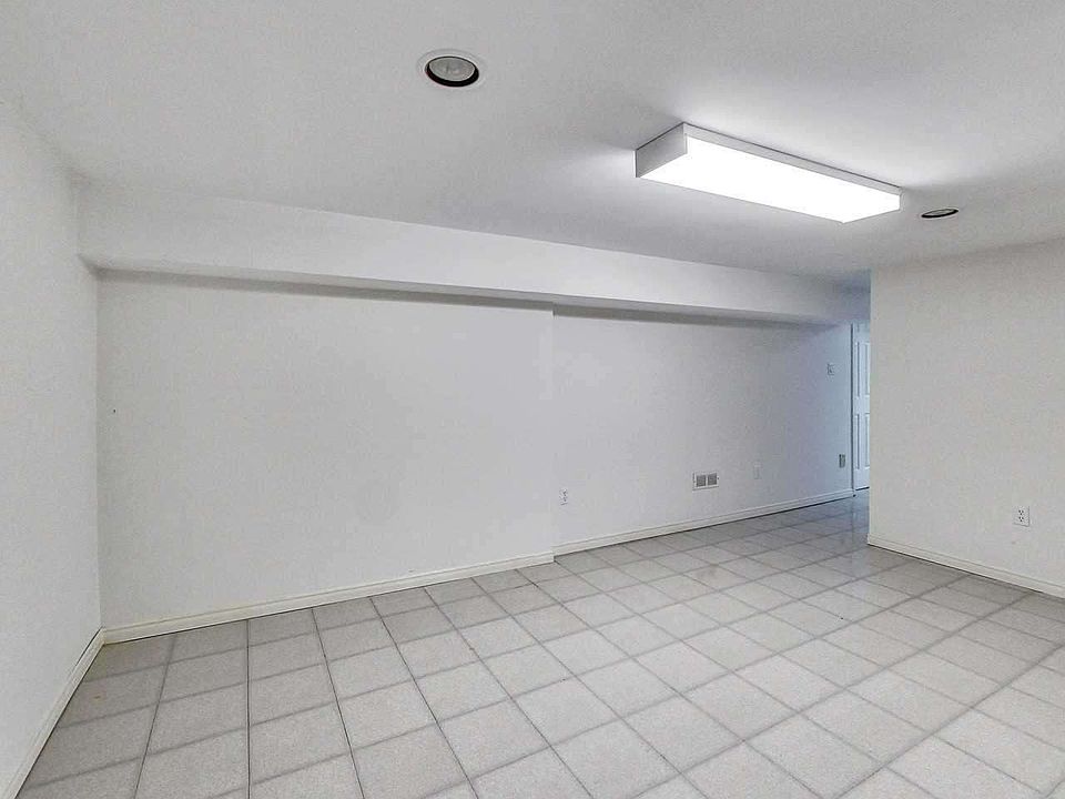 2nd image of 1242 Tecumseh Park Dr