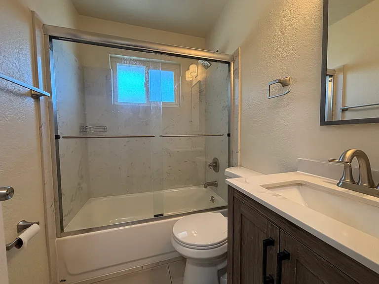 1200 Edsel Dr #4 — Photo 17