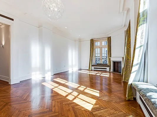 Sold by Sotheby's International Realty | media 2