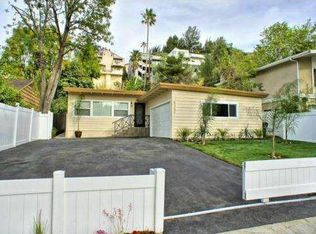 5260 Don Pio Dr, Woodland Hills, CA 91364