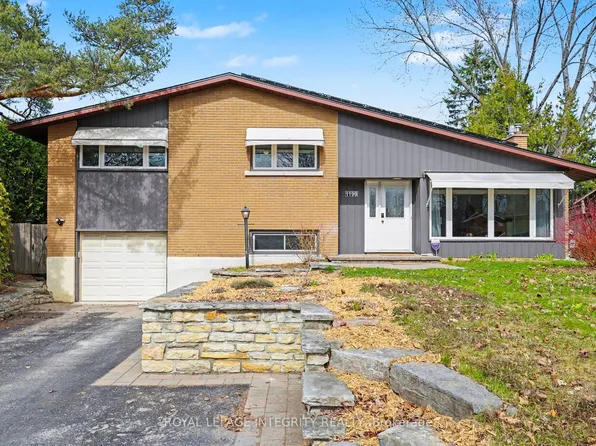 1199 Stanton Rd, Ottawa, ON K2C 3C9