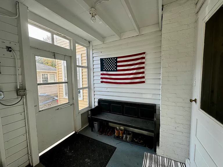 Charming back porch / mud room