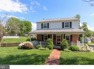 101 Greenbriar Ln, Havertown, PA 19083