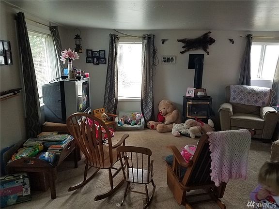 4th image of 2655 Pacific Blvd NW