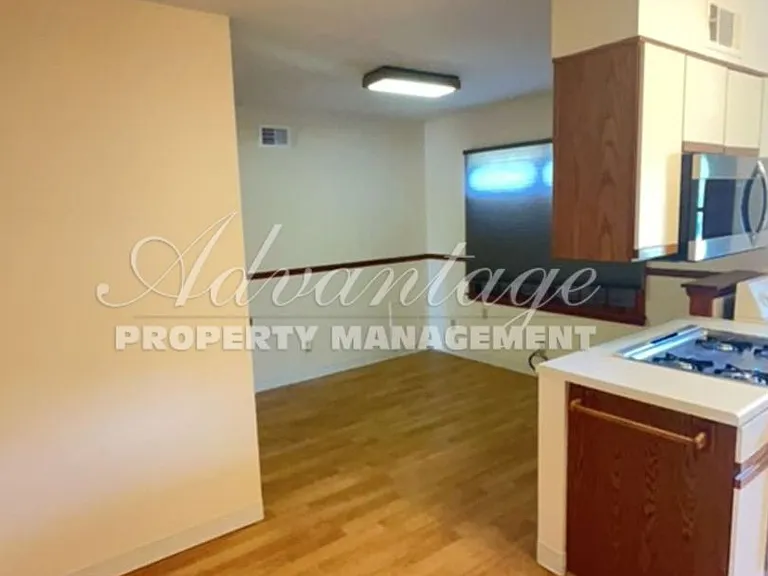 1552 Delmont Rd — Photo 4