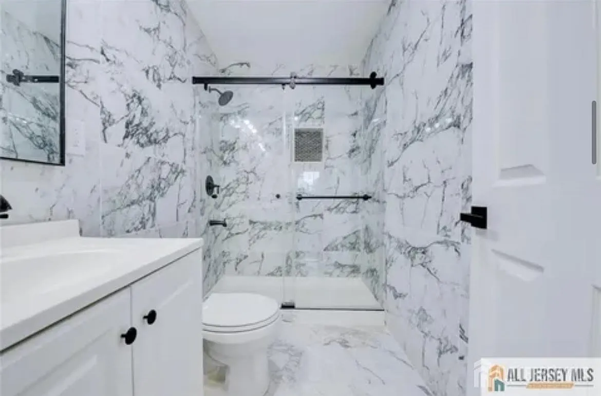 3 bed, 2.0 bath, $3,650 — Photo 4