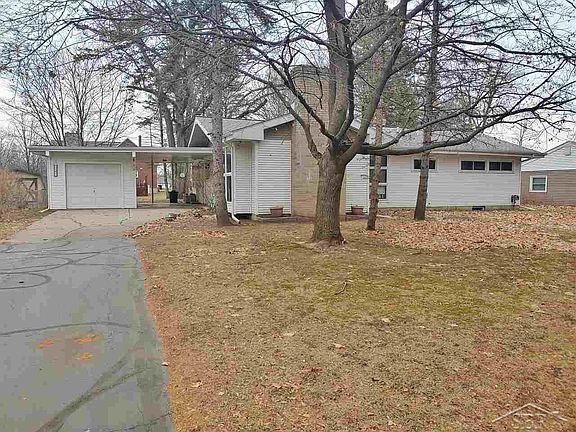 2nd image of 3395 Woodland Ct