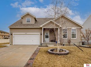 2503 Raven Ridge Dr, Bellevue, NE 68123