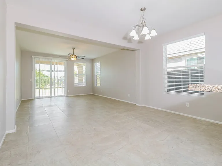 10425 W Pima St — Photo 5