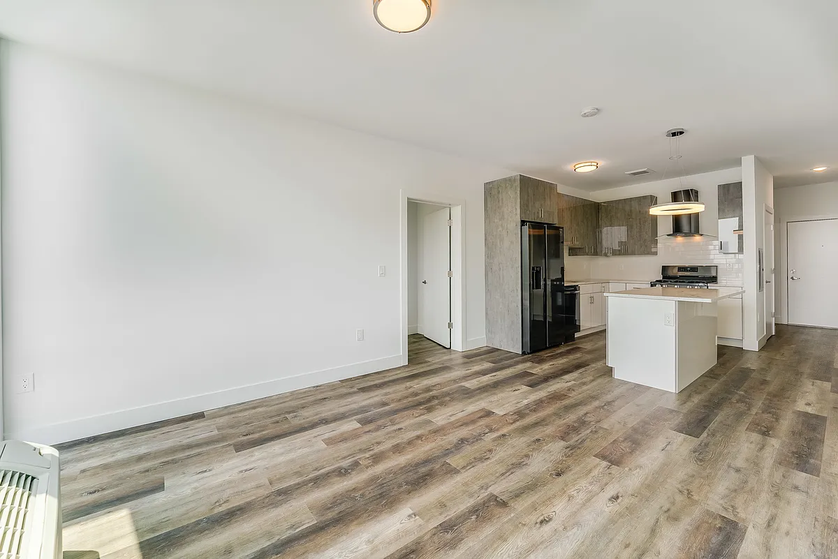 Building Photo - 400-402 69th St #2