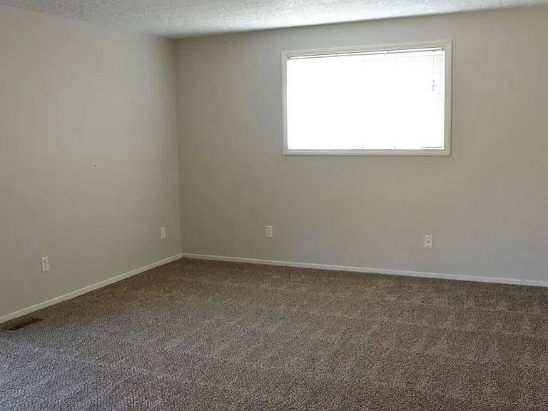 1105 N Parkway Ave — Photo 14