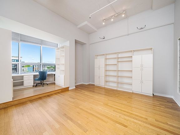 4th image of 689 Luis M Marin Blvd #902