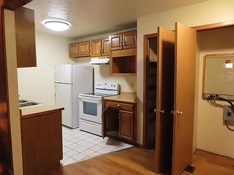 122 W 9th Ave — Photo 2