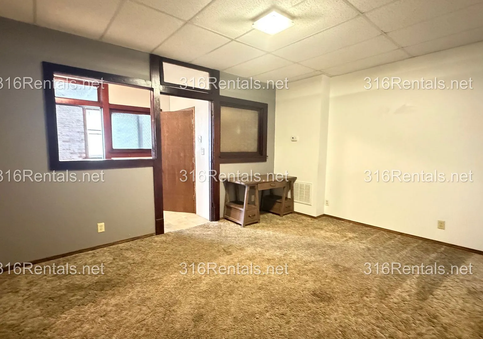 Empire Building Apartments — Photo 2