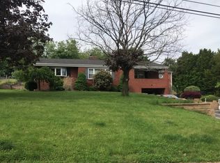 110 McClintock Dr, Mcmurray, PA