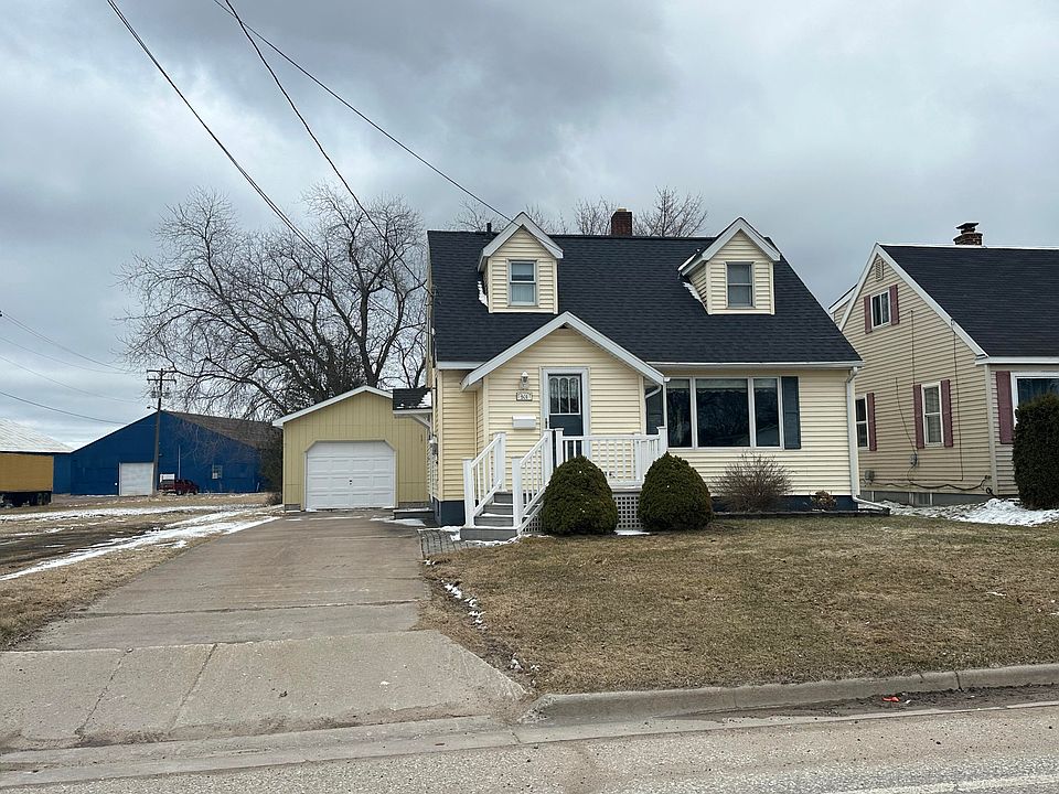 1st image of 901 Seymour St