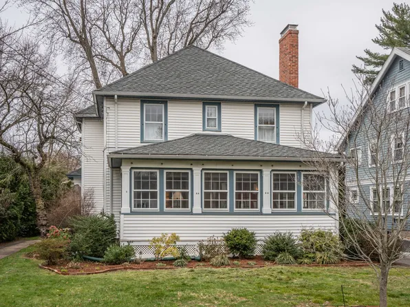 75 Quaker Lane North, West Hartford, CT 06119