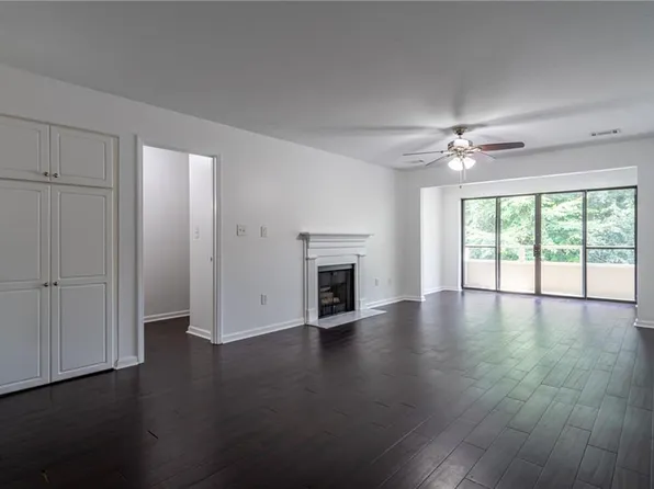 25203 Plantation Dr NE #203, Atlanta, GA 30324