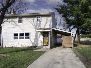 866 Stewart Ave, Elgin, IL 60120