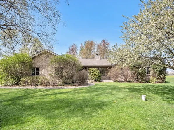 24726 S Sycamore St, Elwood, IL 60421