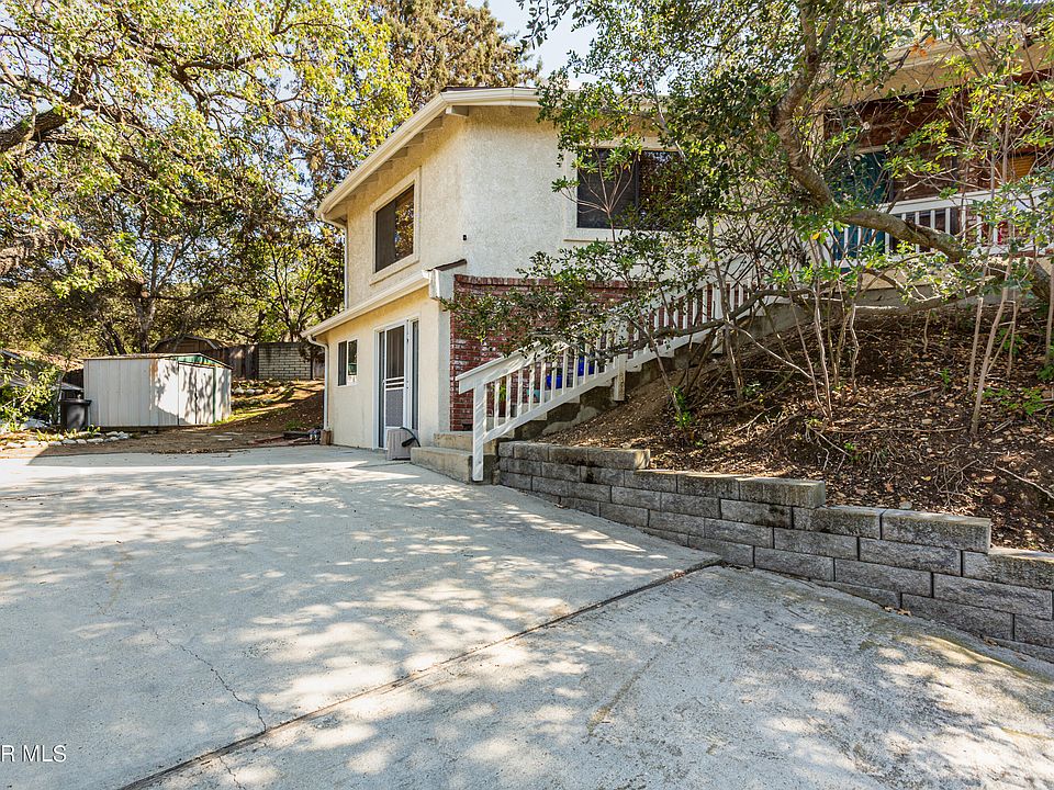 1st image of 300 Manzanita Ln