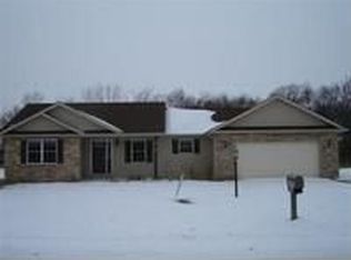 810 Daisy Cir NE, Demotte, IN 46310