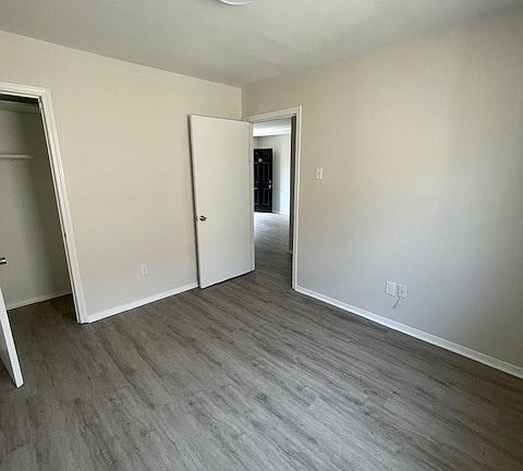 4th image of 605 E McLemore Ave #17166366