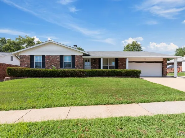 3879 Hirondelle Ln, Florissant, MO 63034