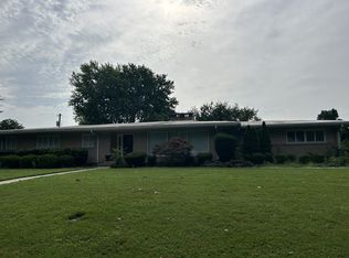 210 Admiral Cir, Lawrenceburg, TN 38464