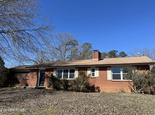 110 Henley Rd, Oak Ridge, TN 37830