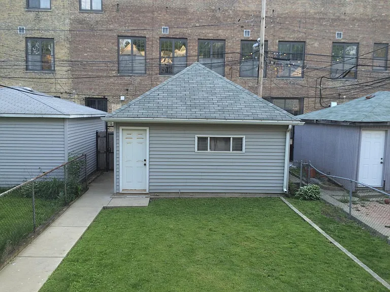 Yard/Garage