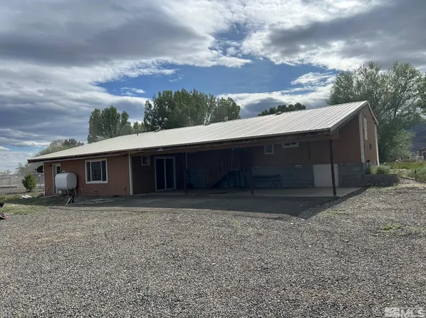 455 Richards Dr, Paradise Valley, NV 89426