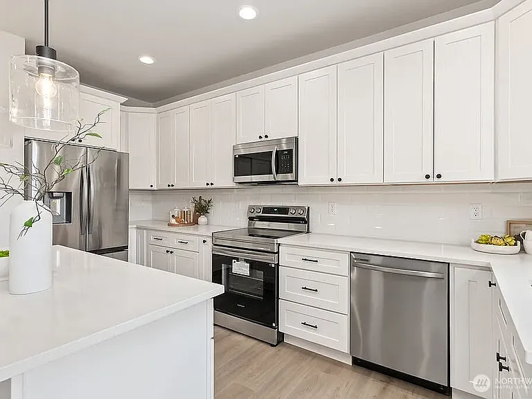 1728 S. Waco Street — Photo 6