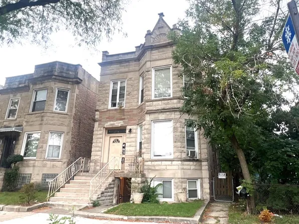 4018 W Cermak Rd, Chicago, IL 60623