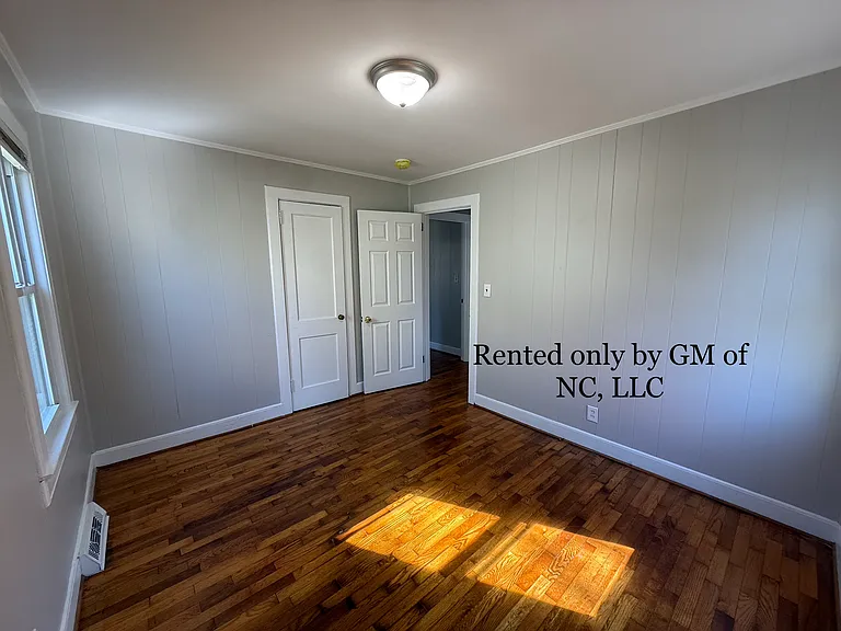 2806 Woodleigh St — Photo 11