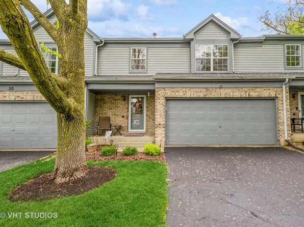 32 Oxford Ct #32, Algonquin, IL 60102
