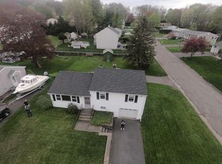 92 Bunker Hill Rd, Watertown, CT 06795