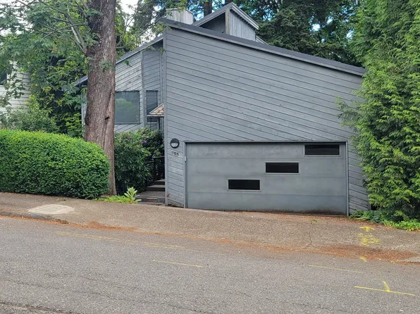 755 SW Chestnut St, Portland, OR 97219