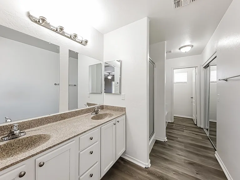 2409 S 90th Gln — Photo 9
