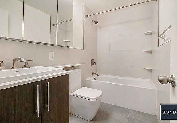 4th image of 382 3rd Ave APT 7b