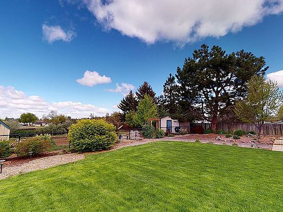 3rd image of 3073 NE Tennessee Ln