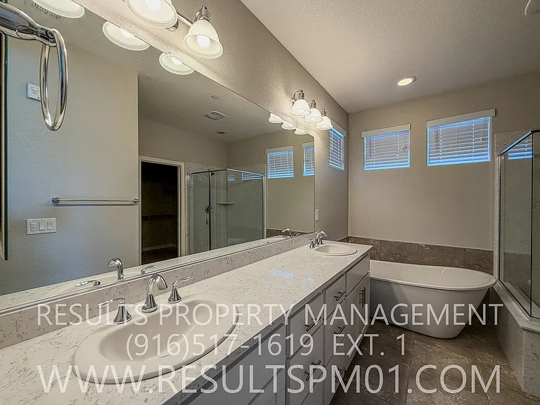 1041 Bridlewood Dr — Photo 25