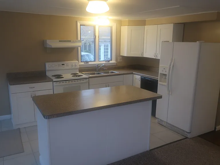 285 Essex St #1 — Photo 2