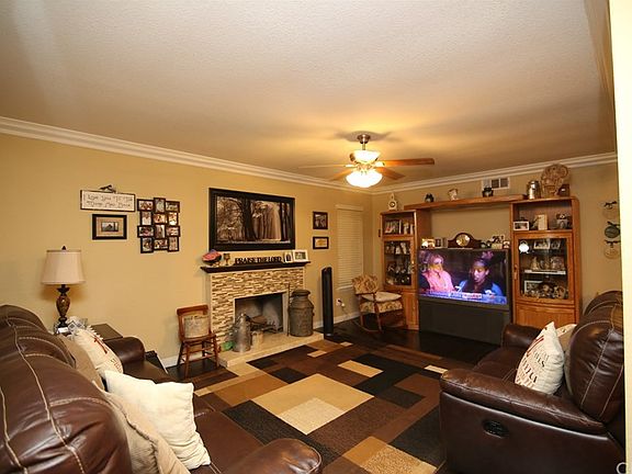 2nd image of 1415 N Balboa Ave